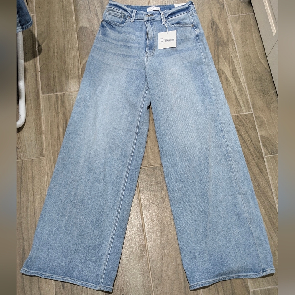 Stylish Light Blue Women's Wide-Leg Jeans